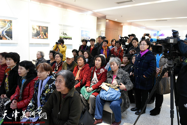 河西区各界妇女美术书法摄影作品展