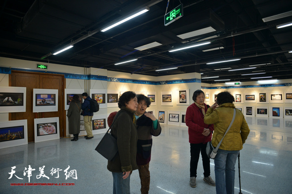 河西区各界妇女美术书法摄影作品展