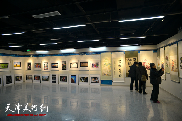 河西区各界妇女美术书法摄影作品展