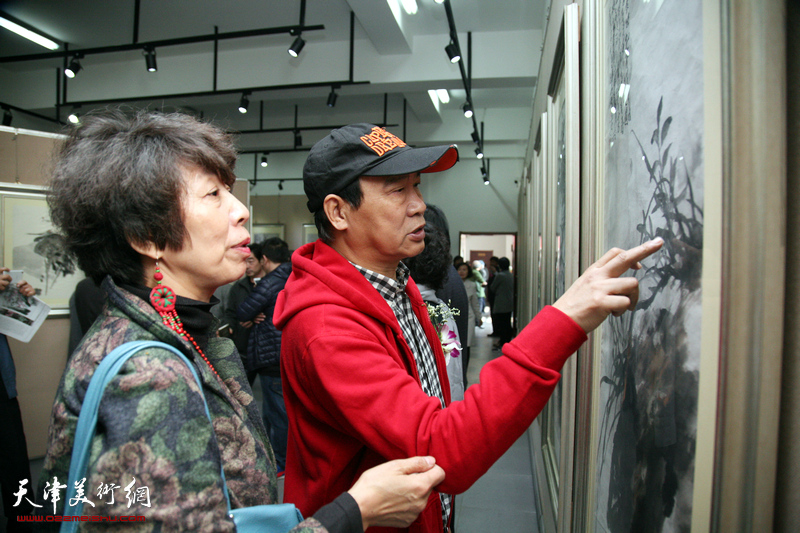 叶对根的情意--史振岭君子之风花鸟画展