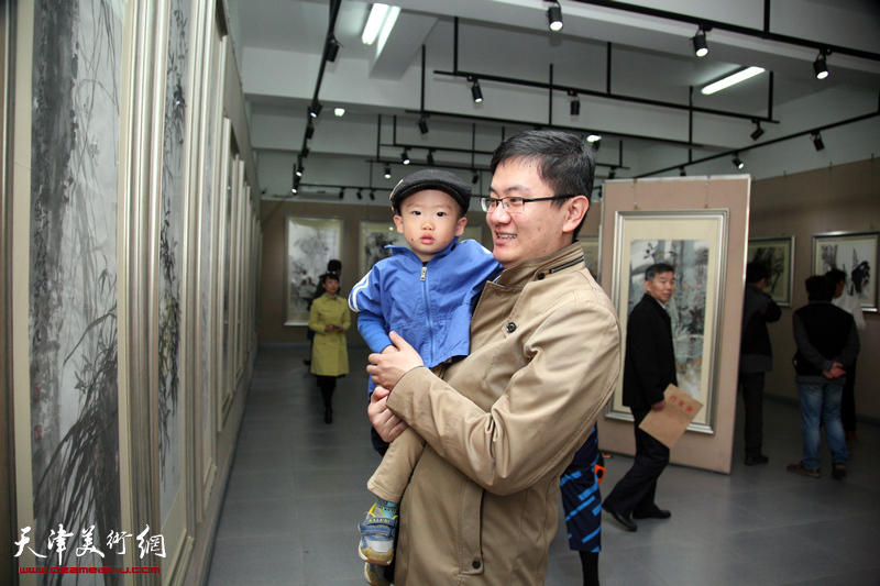 叶对根的情意--史振岭君子之风花鸟画展