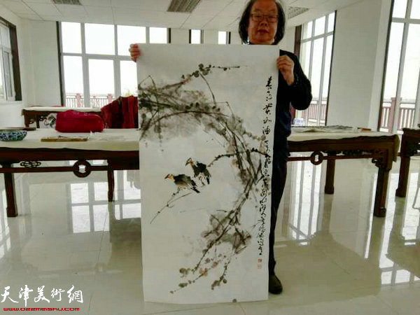 董振涛与他的作品。