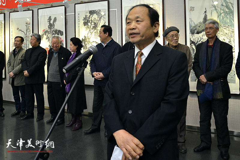 邢台市文化促进会副会长兼秘书长谷志科主持展览开幕仪式。