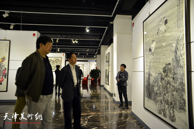 散如味道·水木清华-郑连群水境花鸟巨制画展