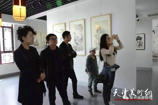 雅品清心-津门水墨八人邀请展现场。