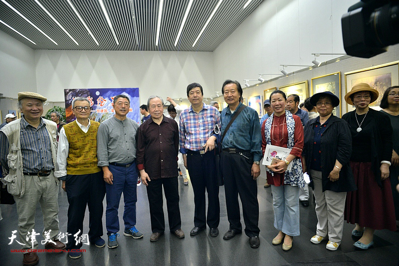 贺建国霍然泼彩艺术展