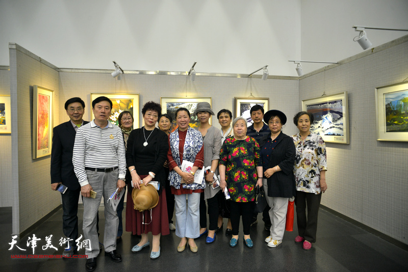 贺建国霍然泼彩艺术展