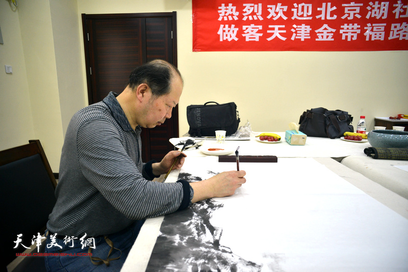 北京湖社画会画家做客天津金带福路文化中心