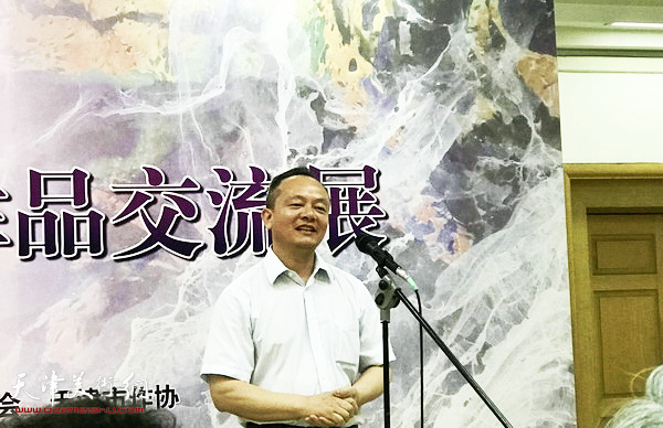 天津市台办副主任吴荣华致辞。