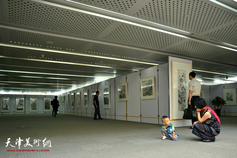 “素心若雪---肖培金中国画展”现场。