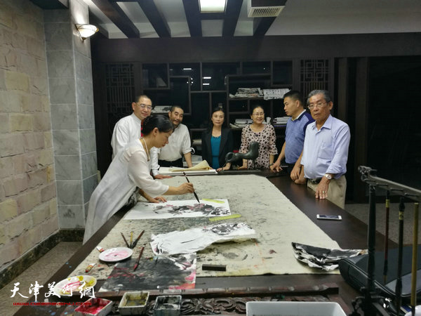 在泰中文联笔会