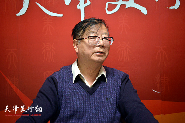 著名书法家陈启智做客天津美术网。