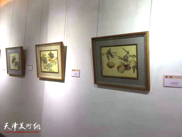 “好好学习一2017贾广健花鸟画工作室毕业作品展”现场。