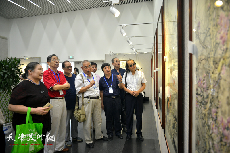 天津花鸟画八家精品展