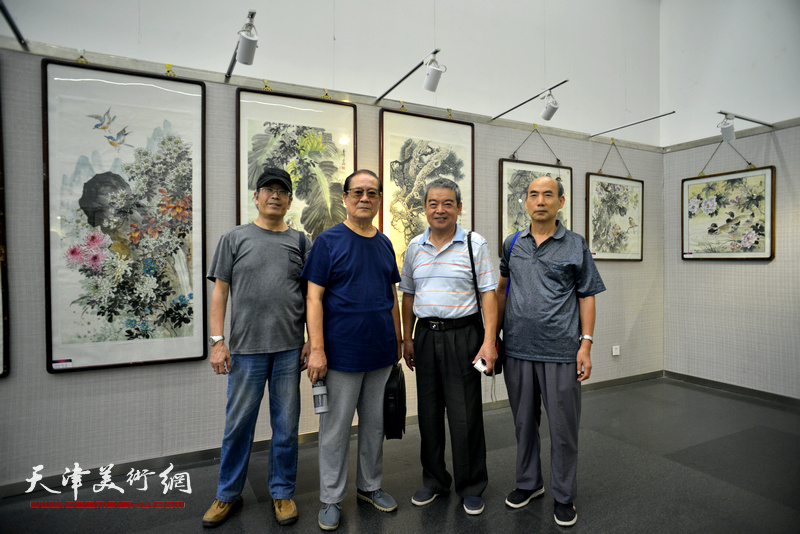 天津花鸟画八家精品展