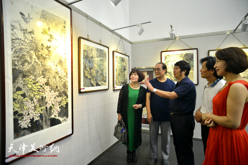 天津花鸟画八家精品展