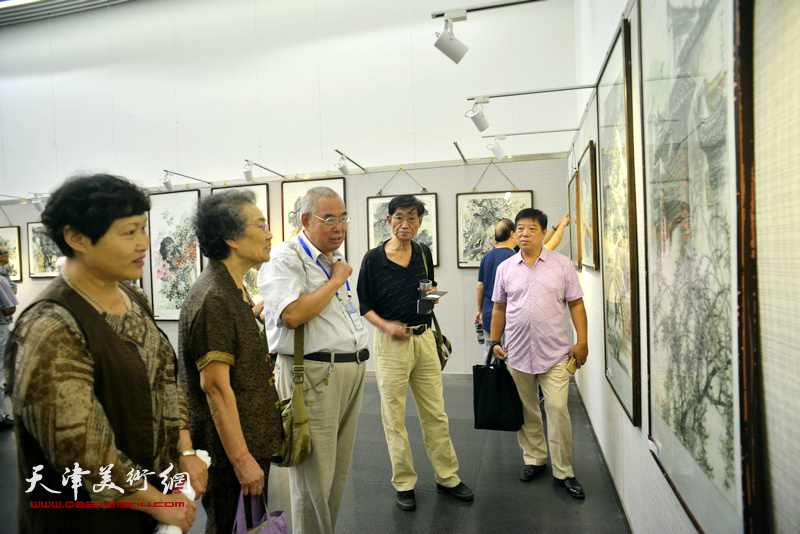 天津花鸟画八家精品展