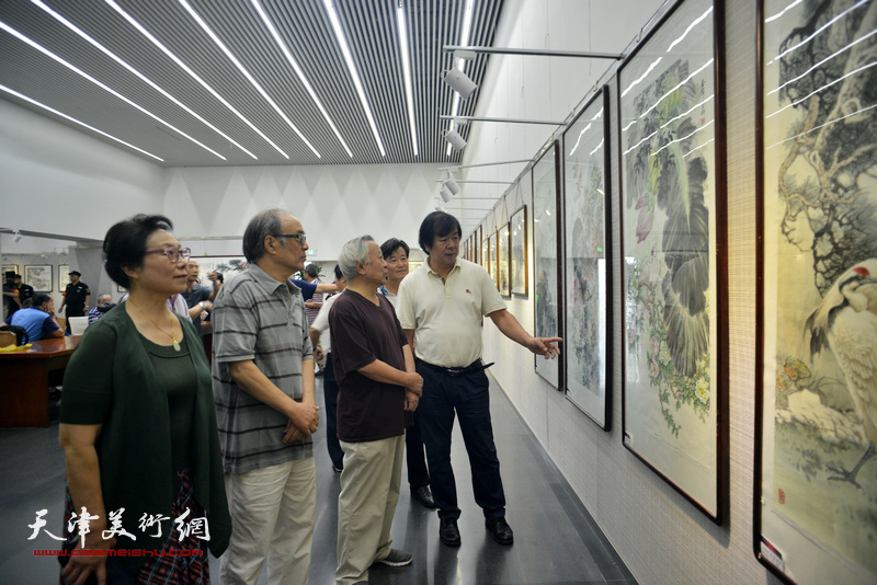 天津花鸟画八家精品展