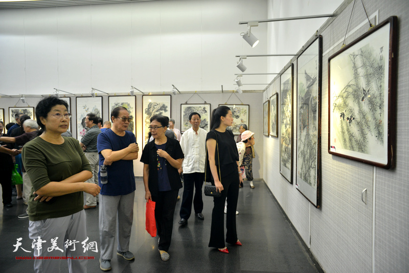 天津花鸟画八家精品展