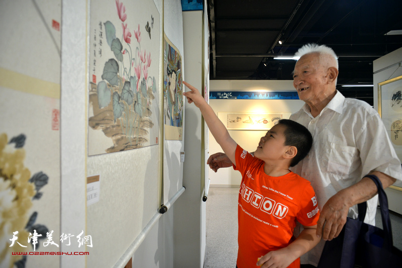 “水印——张春蕾、范宁、郑伟、岳立兴书画展”9月9日在河西区文化中心美术馆开幕。