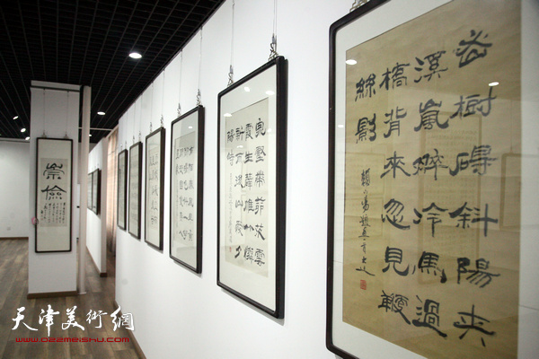 龚望临汉隶四种墨迹展 现场效果图