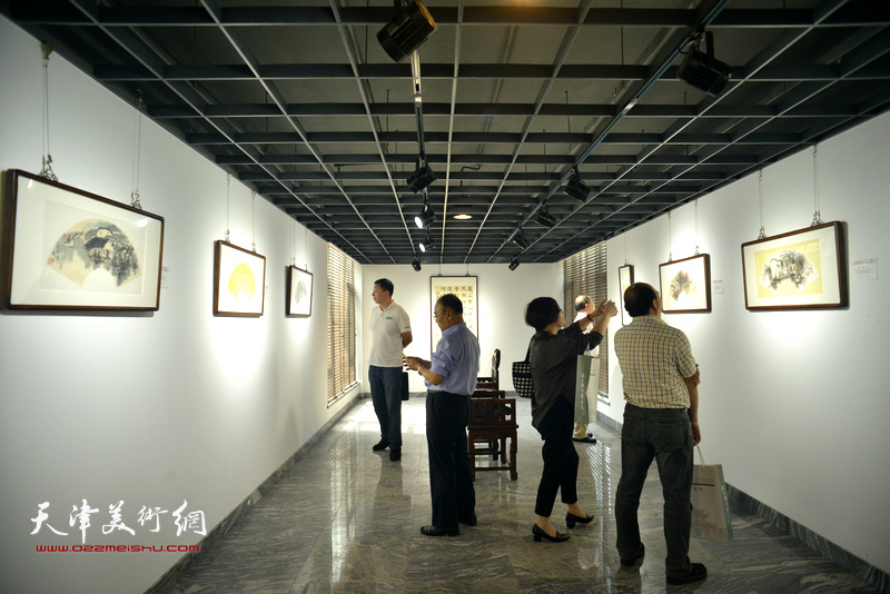 “江南雅韵 津沪墨缘——姬俊尧·王国贤书画作品联展”现场。