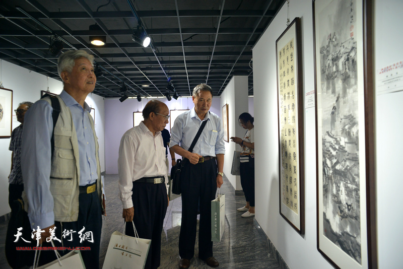 “江南雅韵 津沪墨缘——姬俊尧·王国贤书画作品联展”现场。