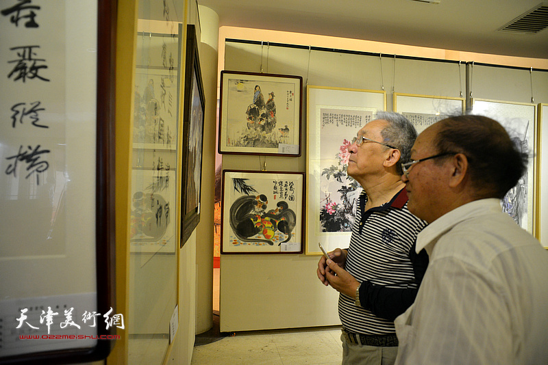 “筑梦中华——喜迎十九大胜利召开书画名家作品展”9月30日在“今晚人文艺术院”开幕。