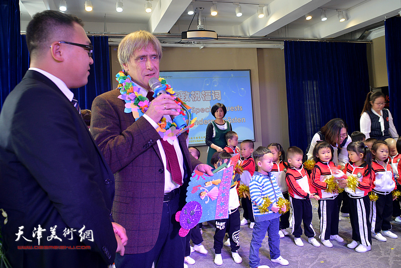 马格德堡市副市长尼采德到访天美国际艺术幼儿园