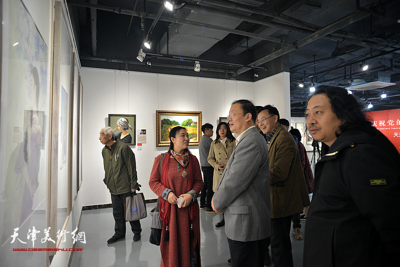 庆祝党的十九大胜利召开天津画院美术作品展