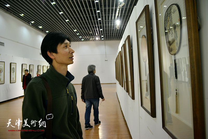 “创建文明城区-‘百善’小品大艺全国巡回展”现场。