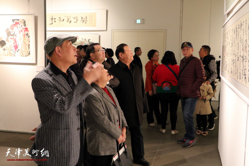 王欢来意象彩墨回乡书画展