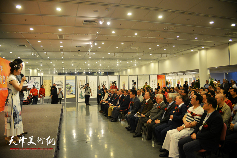 “第二届香港国际书画艺术双年展”11月18日在香港中央图书馆隆重开幕。