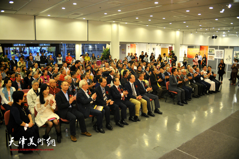 “第二届香港国际书画艺术双年展”11月18日在香港中央图书馆隆重开幕。