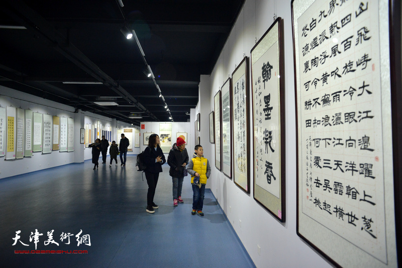 图为展览现场。