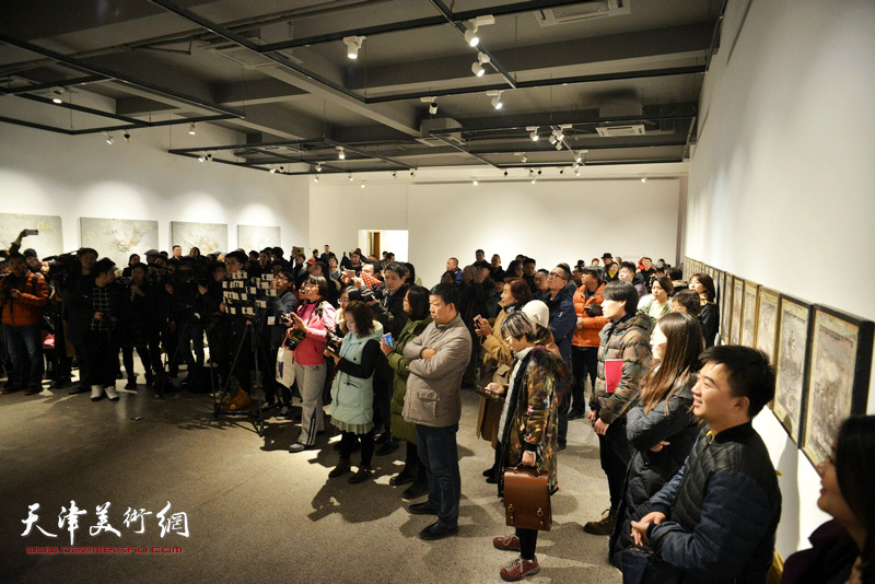 首届“艺术天津—艺术改变城市”大型主题艺术活动开幕现场。