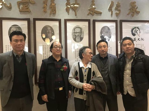 张大千研究专家著名画家邱少秋先生和张善子张大千研究会杜钧、杨勇、孙占元、李宝志在活动现场