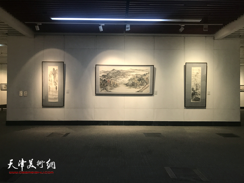 “文雅在兹”著名画家姜金军中国画作品展现场。