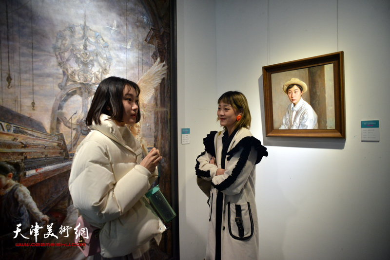 天津画院青年美术创作研究中心首批入选青年油画家作品展现场。