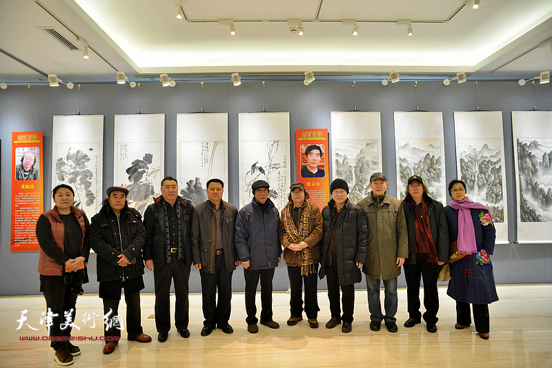 北京湖社画家参观“丝路撷英——2018一带一路书画名家作品展”