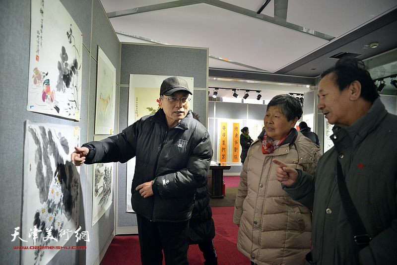 金犬纳福·中国第十一届生肖画及国画优秀作品展在天津市政协书画艺术馆开幕。