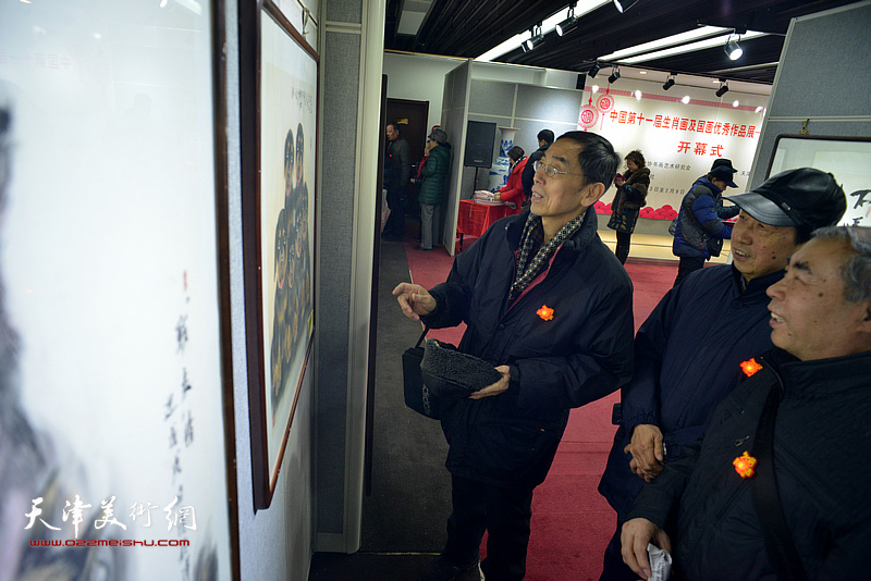 金犬纳福·中国第十一届生肖画及国画优秀作品展在天津市政协书画艺术馆开幕。