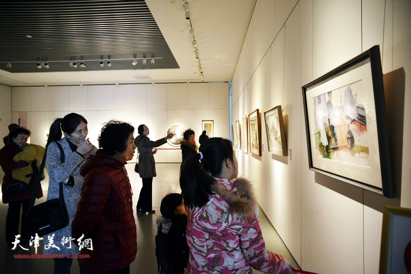 2018中国高等美术院校教师纸本绘画作品展在滨海新区美术馆开幕。