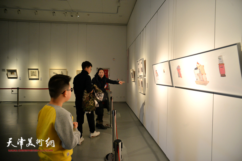 2018中国高等美术院校教师纸本绘画作品展在滨海新区美术馆开幕。