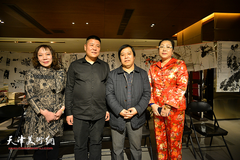 左起：郑二凤、汤志权、李耀春、境怡在活动现场。