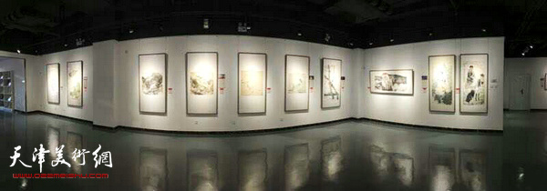 戊戌贺岁——天津画院迎春美术作品展场馆一瞥。