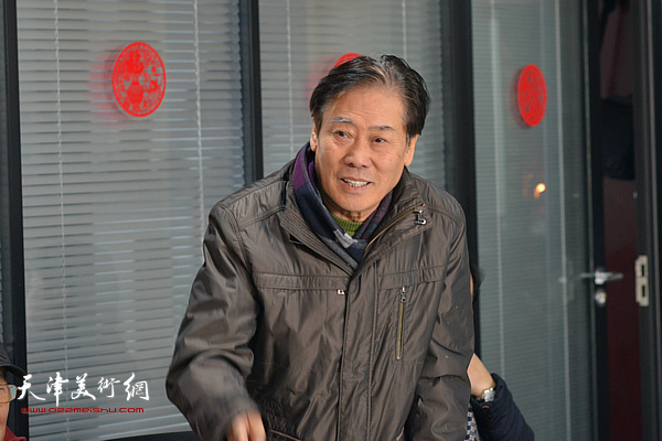 天津画院原院长王峰致辞。