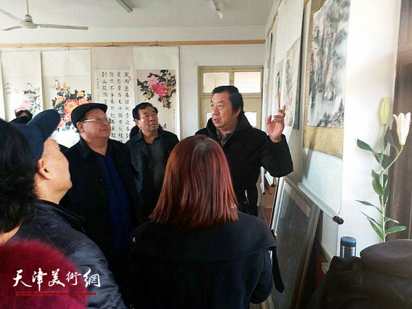 著名画家孙玉河到北辰青光镇社区书画艺术讲座。