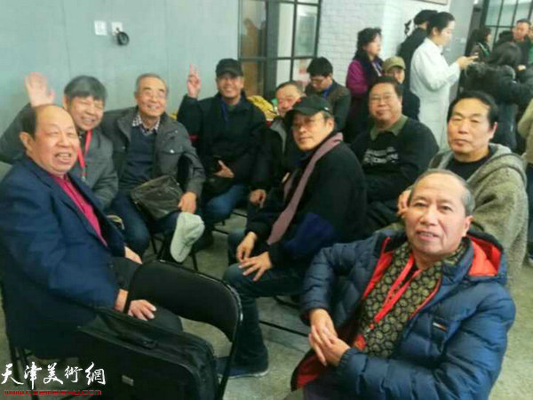 韩祖音、王平、张礼军等在2018年天津市艺术学会春季联谊会现场。