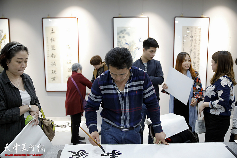 东丽区群众书画笔会庆祝改革开放四十周年